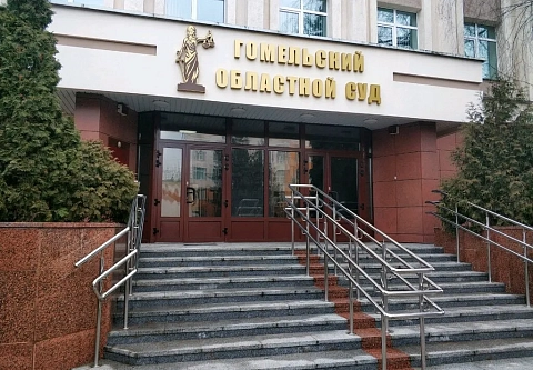 Начался суд над гомельчанином-экстремистом, который проколол шины почти 40 троллейбусов и поджег милицейский автомобиль