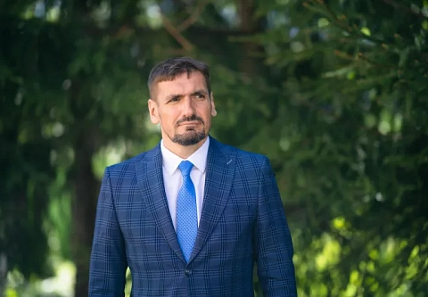 3 литра пота, 3700 килокалорий, сила воли и преодоление себя: как замначальника управления спорта Александр Асташонок пробежал марафон