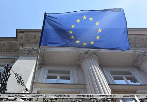Европарламент принял резолюцию в поддержку предоставления Украине и Молдове статуса кандидатов в ЕС