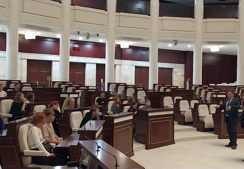 Каникулы с пользой: школьники из Боровиков побывали в Палате представителей и на Кургане Славы