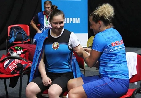Две белоруски уже завоевали медали на открытом чемпионате России по тяжелой атлетике