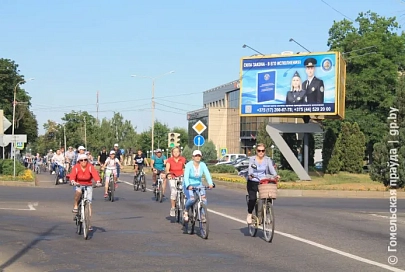 В Крестном ходе на велосипедах приняли участие десятки православных верующих из Калинковичей и Мозыря