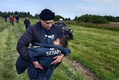 В Кормянском районе поисковая группа из 200 человек нашла трехлетнего мальчика, который потерялся 20 июля (обновлено)