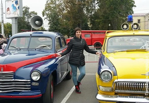 Выставка авто- и мототехники на площади Восстания