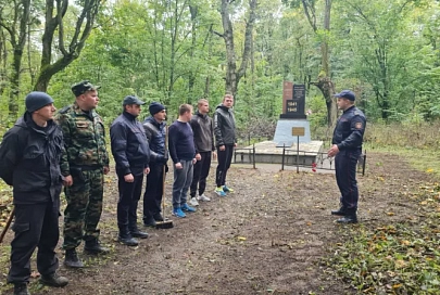 Милиционеры Хойникщины помнят и чтут героев Великой Отечественной войны