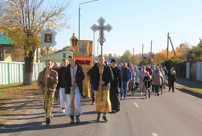 В Калинковичах прошел ежегодный Крестный ход с одной из главных святынь Полесского края