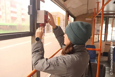 В Гомеле пассажиры троллейбусов жалуются на работу контролеров, а контролеры получают телесные повреждения. Как наладить отношения в транспорте?