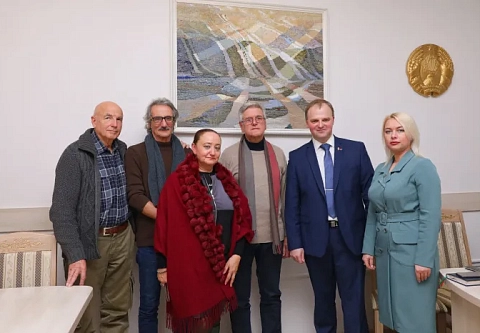 Вне политических разборок. Представители международной организации «Ира» из Италии обсудили вопросы сотрудничества с главным идеологом области