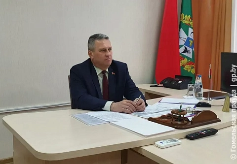 Благоустройство могилы сына и арендованная техника с Украины: заместитель председателя облисполкома Андрей Конюшко провел прием граждан