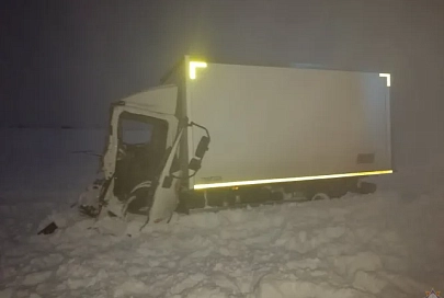 ДТП в Рогачевском районе: спасатели деблокировали водителя грузового автомобиля