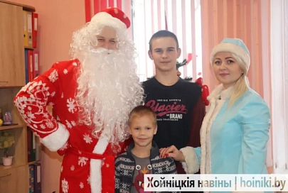 В Хойниках милиционер потратил компенсацию морального вреда на подарки детям