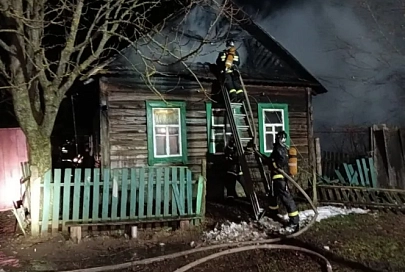 На пожаре в Жлобинском районе спасли двух человек
