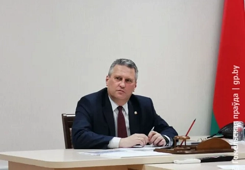Магазин раздора: два человека обратились на приеме к заместителю председателя облисполкома Андрею Конюшко