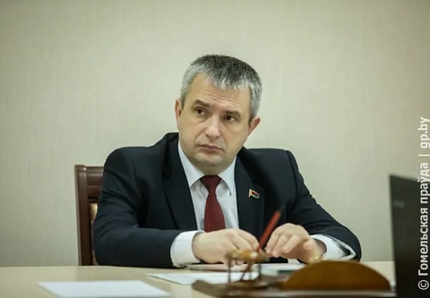 Увеличиваем отдачу в ремонтных боксах. На аппаратном совещании в облисполкоме обсудили насущные проблемы в АПК