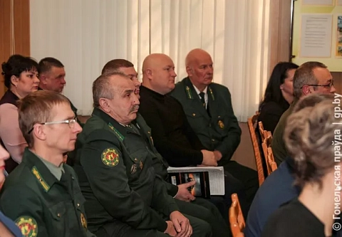 Помощник Президента – инспектор по Гомельской области Сергей Бартош провел встречу с коллективом Октябрьского лесхоза