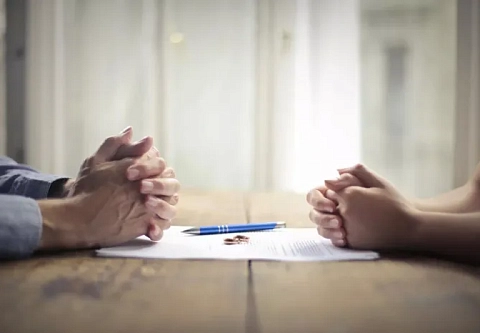 Почему машина, купленная до брака, досталась жене?