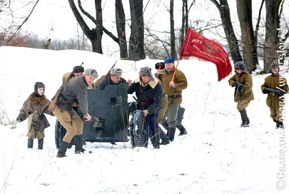 ФОТОФАКТ: Историко-военная реконструкция о партизанском движении прошла под Рогачевом