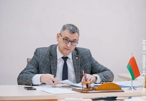 Дома построили, канаву засыпали, а теперь огороды под водой: заместитель председателя облисполкома Андрей Барановский провел прием граждан