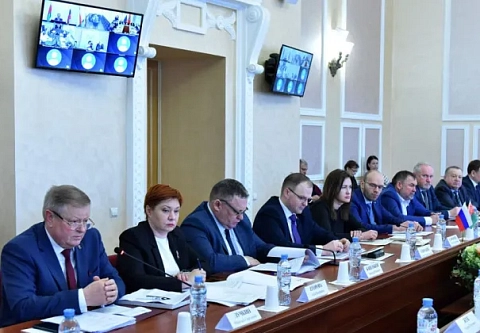 Денис Езерский принял участие в заседании комиссии Парламентского Собрания Союза Беларуси и России в Брянске