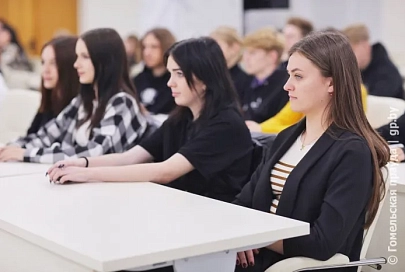 Молодежь, есть желание поработать? В облисполкоме рассказали о возможностях летней занятости для учащихся