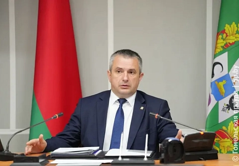 Вновь "царица" во главе угла. На аппаратном совещании обсудили ход полевых работ и подготовку пляжей к сезону
