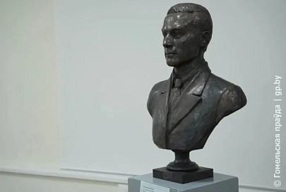 Мировая величина: в ГГУ имени Ф.Скорины теперь есть бронзовый бюст Льва Выготского