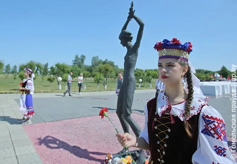 В Красном Береге прошел митинг, посвященный Международному дню защиты детей