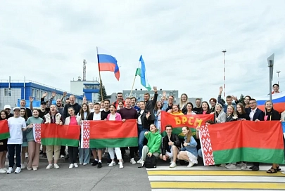 Долетели отлично: молодёжная делегация из Беларуси прибыла в Уфу 
