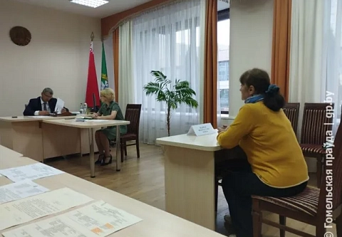 Уличные колонки — пережиток. Заместитель председателя облисполкома Андрей Барановский провел личный прием граждан
