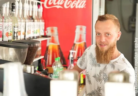 CoffeeМan из Наровли: всё только начинается. Инициативный и предприимчивый Дмитрий Назарчук поделился секретом успеха ведения бизнеса в небольшом городе