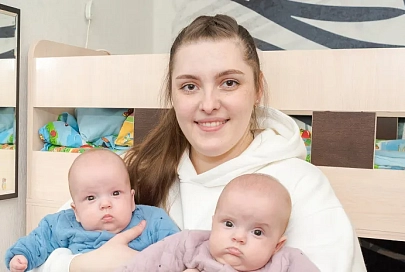Отметим годик близнецов и переедем в свою квартиру — радостные события многодетной семьи Балатяновых