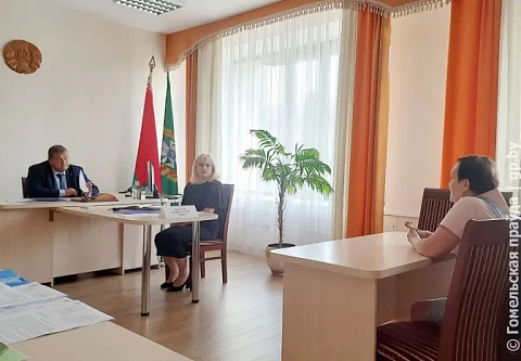 Соседи враждуют из-за земли. Прием граждан провел первый заместитель председателя облисполкома Дмитрий Петрожицкий