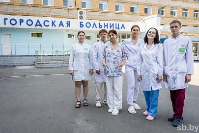 «Вот и наш «главврач» пришел!» В Мозырской городской больнице работает медицинский студенческий отряд