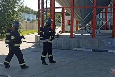 В Хойниках на зерносушильном комплексе прошли учения МЧС