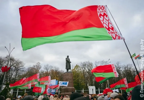 В Гомеле состоялся митинг, посвященный Дню Октябрьской революции