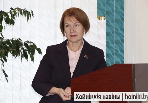 Быть честными с людьми. Председатель облсовета Екатерина Зенкевич провела прием граждан в Хойникском райисполкоме
