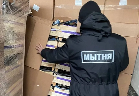 Груши сорта «контрабанда». 14 грузовиков пытались вывезти в Россию 270 тонн фруктов без документов 