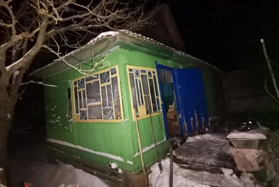 В Хойникском районе на пожаре спасли женщину, мужчина погиб