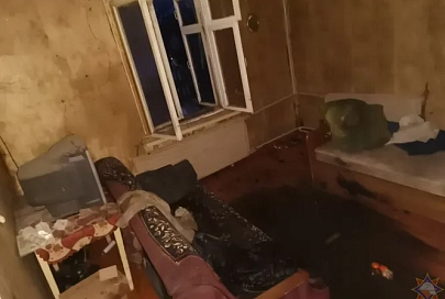 В Хойникском районе сотрудник МЧС в нерабочее время спас сельчанина из горящего дома