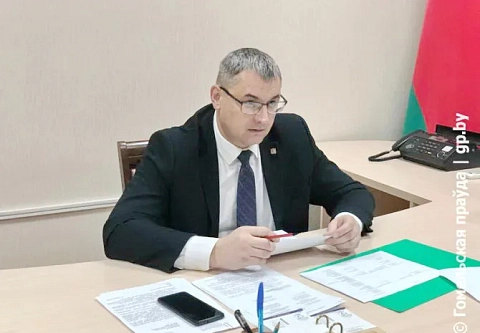 Хозяин половины дома уехал в Россию. Что делать? Заместитель председателя облисполкома Андрей Барановский провел прием граждан