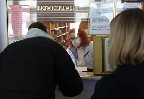 В связи с ростом заболеваемости ОРВИ и гриппом проводится мониторинг ситуации с очередями в поликлиниках