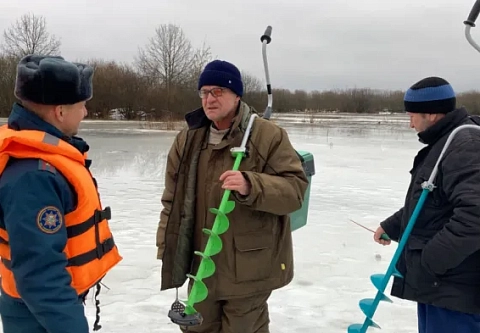 Гомельские спасатели проводят профилактические рейды на водоемах 