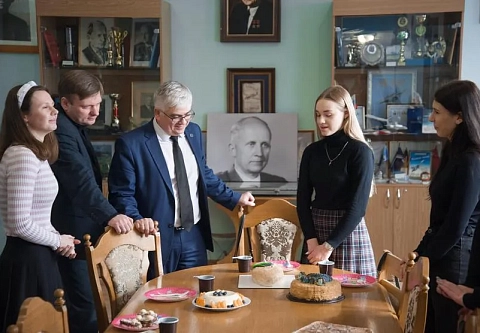 Торты на партах: в ГГТУ имени П. О. Сухого прошел конкурс десертов 