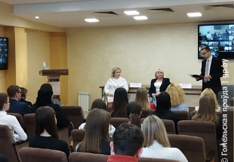 Наш правовой фундамент. В канун Дня Конституции Белорусский республиканский союз юристов провел круглый стол в Гомеле