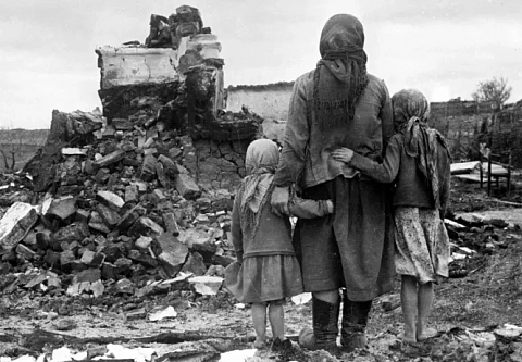 За время оккупации Кормянского района фашисты замучили, повесили, расстреляли более 1170 человек, 1493 жителей угнали в немецкое рабство