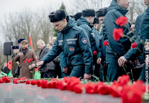 В областном центре почтили память коммунаров, погибших в ходе Стрекопытовского мятежа