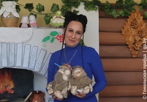 В городском поселке Заречье Речицкого района с ранних лет прививают любовь к искусству