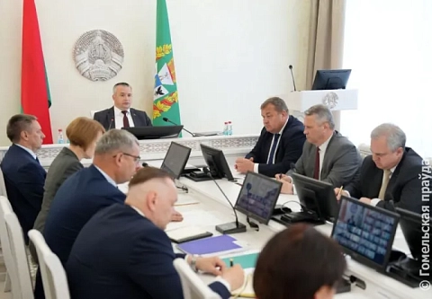 Ждем отдачи от аграриев и дорожников. На аппаратном совещании облисполкома обсудили полевые работы в АПК и ремонт дорог