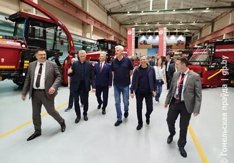 Делегация Магаданской области посетила «Гомсельмаш»