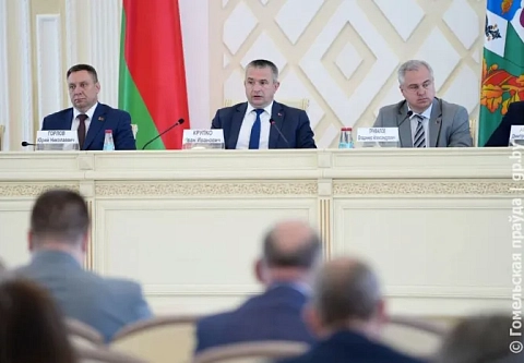 Дороги ждут катка. На аппаратном совещании облисполкома рассмотрели вопросы дорожного хозяйства